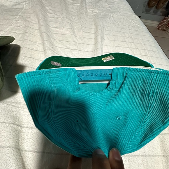 Three New Era hats - Picture 9 of 11